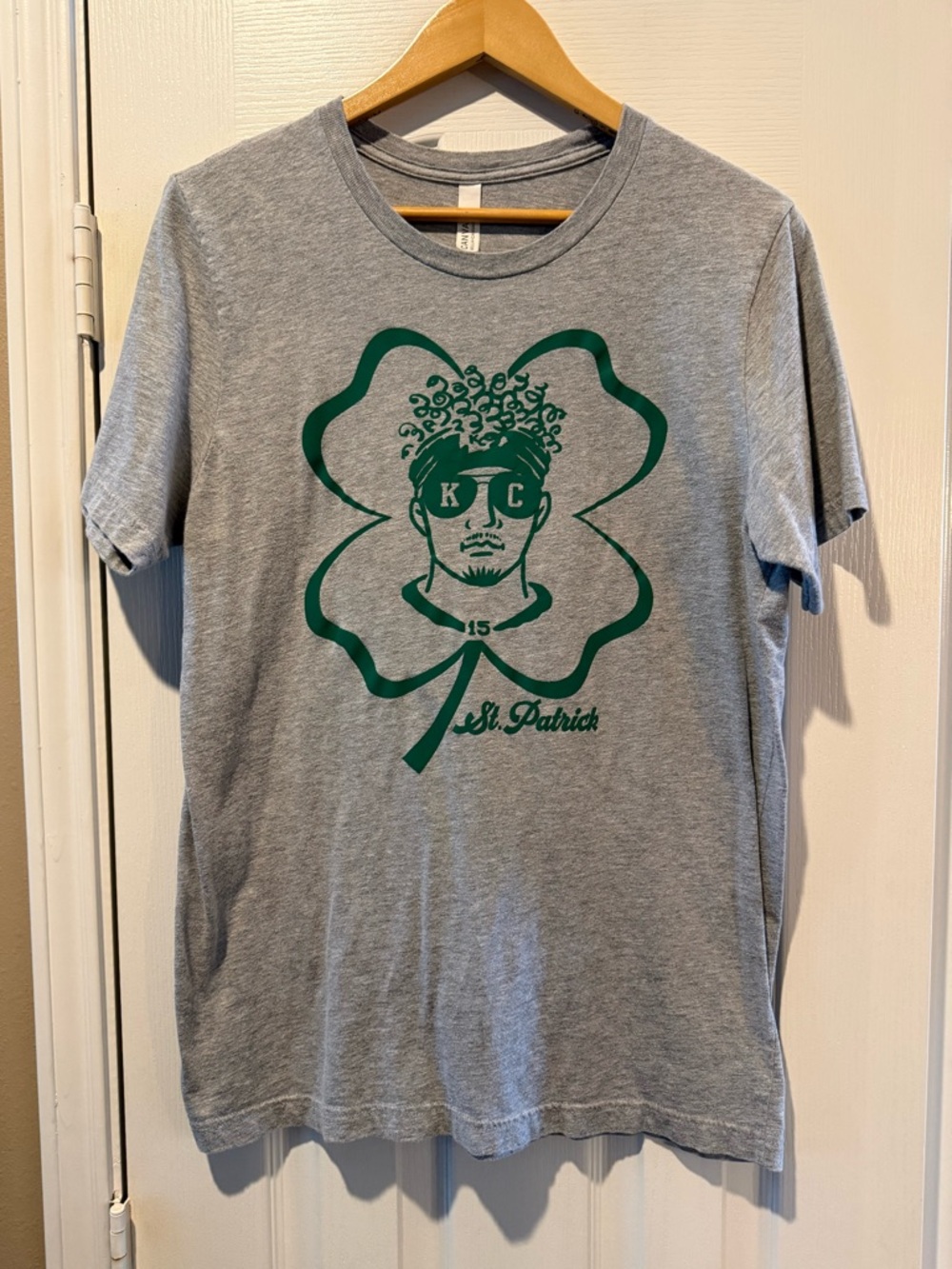 St. Patrick Mahomes Gray T-Shirt Green Shamrock Graphic Grey Kansas City Chiefs